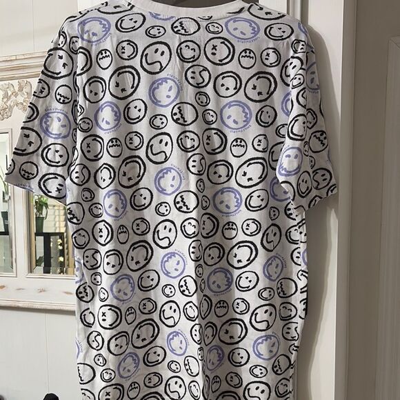 NWT SmileyWorld Graphic Tee Unisex Adult Size Large - Picture 6 of 6